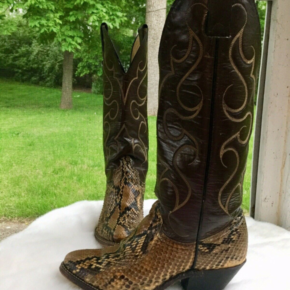 womens snakeskin cowboy boots
